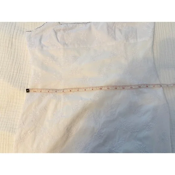 Tahari White Embroidered dress Square Neck knee length Size 14 - Picture 9 of 13
